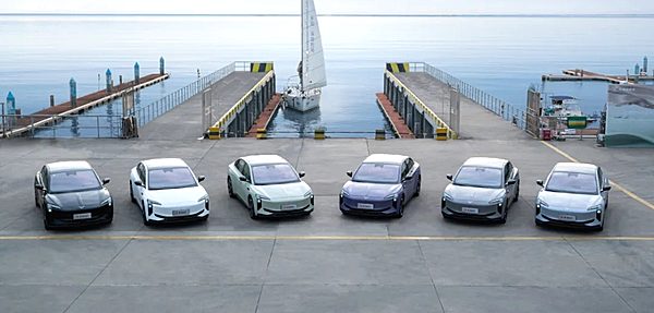 空间、动力优势明显 红旗EH7能否挑战汉EV？