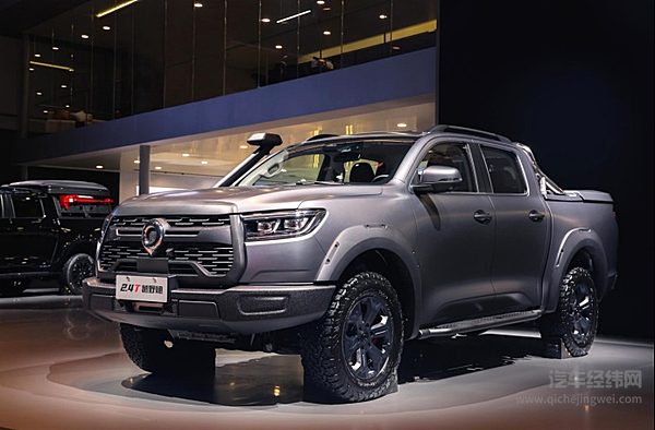 全球高性能越野皮卡2.4T越野炮成都车展燃擎上市 售价17.88万元起