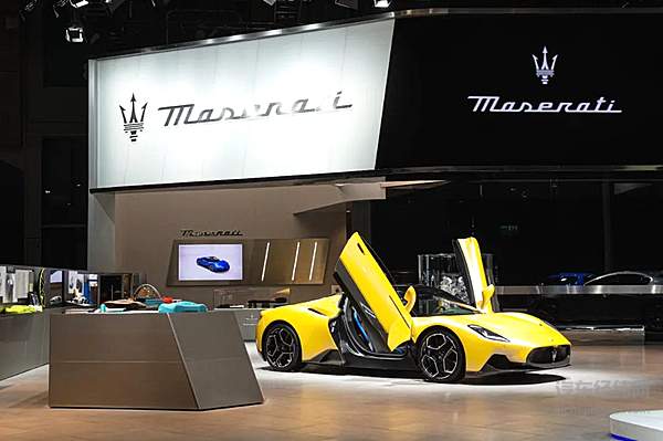 玛莎拉蒂首款混动SUV 新Levante 锋芒版全球首秀