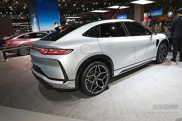 全新年轻化风格 宋L概念车亮相2023上海车展