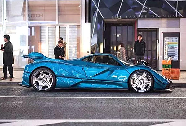 日本不只JDM！东京黑夜街头直击帕加尼Zonda Anija