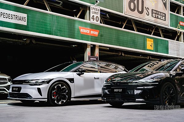 纯电旅行车二选一 极氪007GT能否挑战蔚来ET5T？