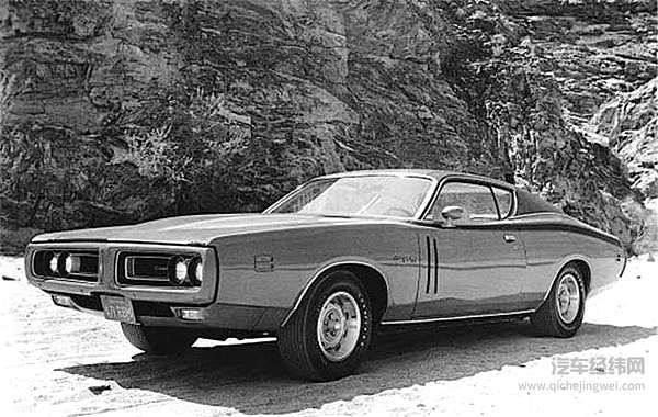 全球十大标志性隐藏式车灯：宝马8系、丰田神车入围