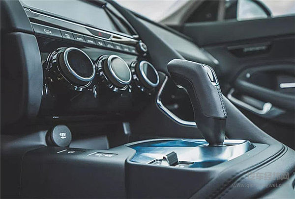 你们的小豹子E-PACE已经上线，它究竟怎么样？