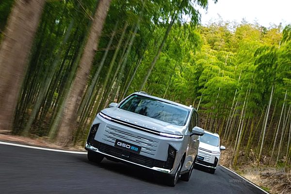 上汽大通MAXUSG50混动耀世登场 真大、真省、真能跑！