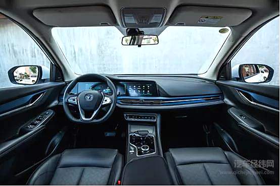 实力过硬重拳出击 长安CS55纯电版上市