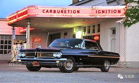 不只Mojito  周杰伦的很多MV都是一场车展