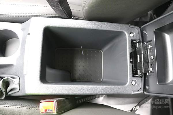 【原创】江铃新宝典发动机享终身质保 官宣百公里油耗仅为7.3L