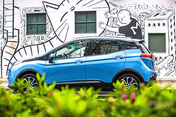 补贴退坡前的“疯狂” 北汽新能源EX3续航500KM会火吗？