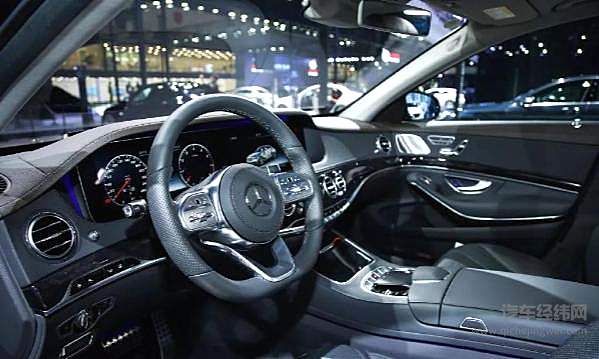 戴姆勒携前沿产品技术亮相中国国际进口博览会！