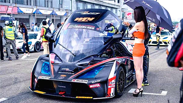 在多弯起伏的赛道上比拼，奥迪、保时捷、兰博基尼哪辆最强？