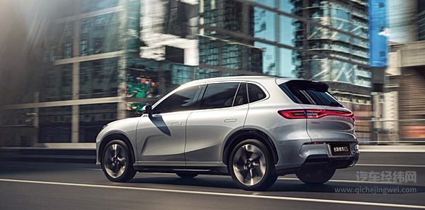 吉利、比亚迪和宁德时代新产品亮相 谁是磷酸铁锂电池冠军？