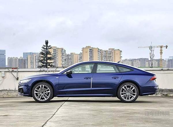 国产奥迪A7L被吐槽 它到底做错了什么？