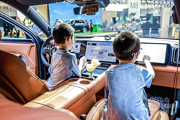 高端SUV对决 问界M8与领克900谁的性价比更高？