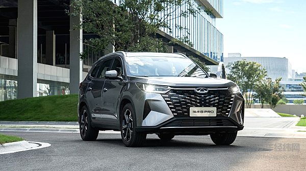 高性价比家用燃油车对决 哈弗H6L与瑞虎8 PRO哪一款更划算？