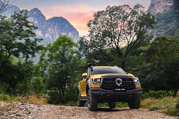 长城炮全性能家族出征阿拉善