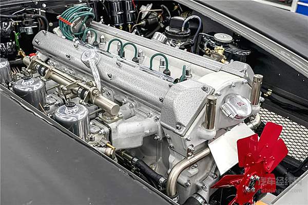 4500小时打造007座驾 竟然藏着这么多秘密“武器”！