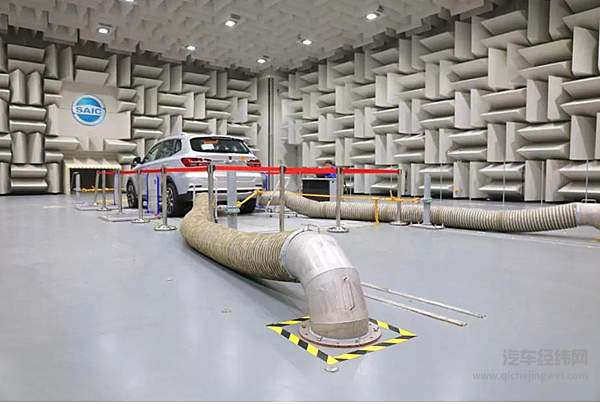 奥迪A8霍希版亮相 复活W12发动机挑战迈巴赫S级