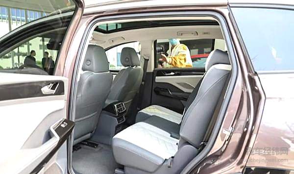 一汽-大众ID.6 CROZZ上市！23.98万起的新大7座SUV来了