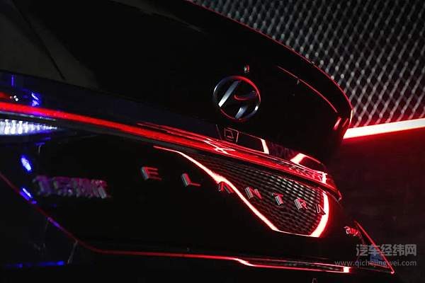 售价9.98万起 第七代伊兰特锋芒上市