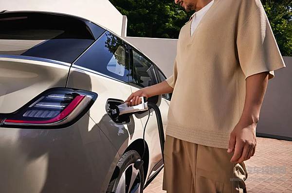 460KM长续航 宝骏云朵全新三电曝光