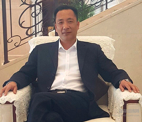 中国重汽席卷临沂 “铁粉”现场豪订60辆T7H 440