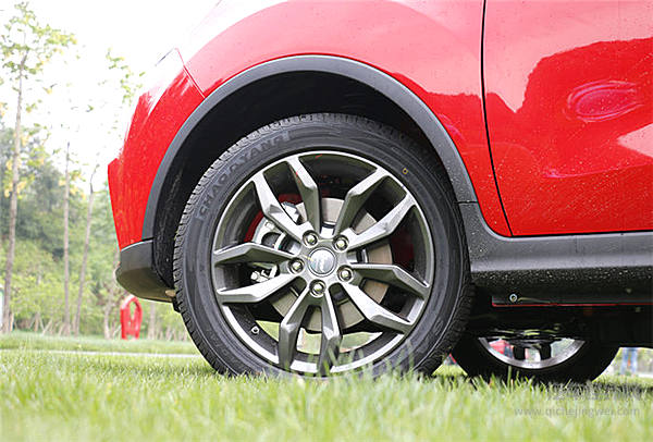 江铃 E400：妥妥一枚新能源界的“小鲜肉”！