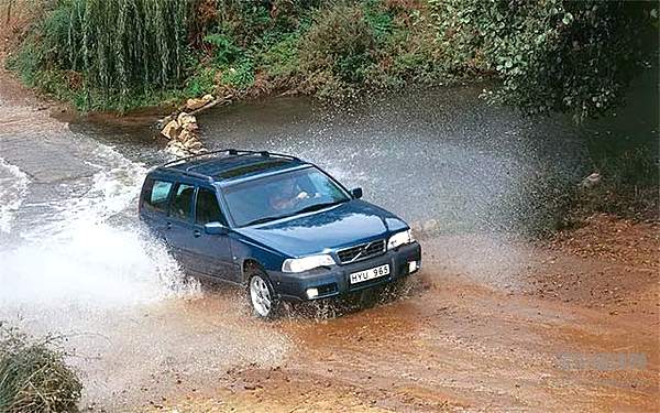 世界上有两种旅行车，一种是沃尔沃，另一种是其他