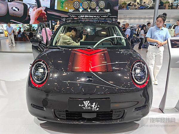 瞄准代步市场 蔚来萤火虫与钇为3黑凤梨版谁更强？