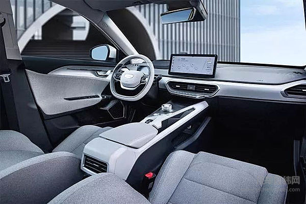 学霸当然有个性 新能源将成吉利撬动销量新支点！