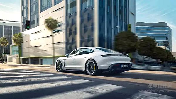 高合HiPhi X夺50万以上豪华电动车销冠 保时捷Taycan又添劲敌！