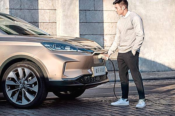 千台威马EX5投入运营 即客行打造海南新能源旅游出行第一品牌