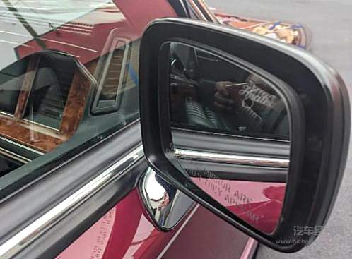 1993年款林肯城市 跑了1500多公里后数十年未动迎来新主人