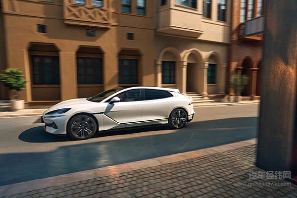 腾势Z9GT上市33.48万元起 标配易三方高阶智驾 科技重塑豪华GT