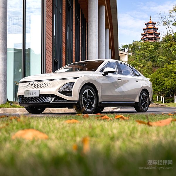 10万元就能买 五菱星光和启源A05谁更值？