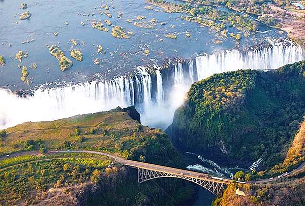 经典谱写传奇：一部斯堪尼亚老车的故事