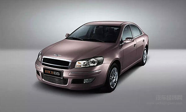 这些自主品牌是一袭华美的袍，里面爬满了虱子