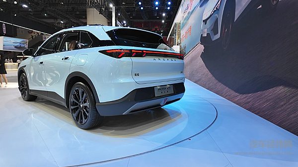 颠覆性升级！极狐新阿尔法T5搭载5C神行超充 十五万级市场迎来实力破局！