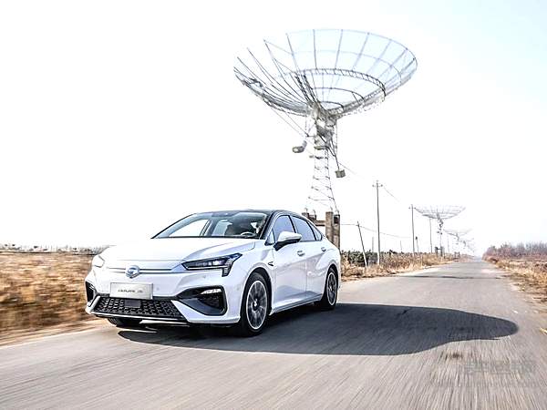 广汽新能源埃安S首起自燃 厂家要求删除影像资料