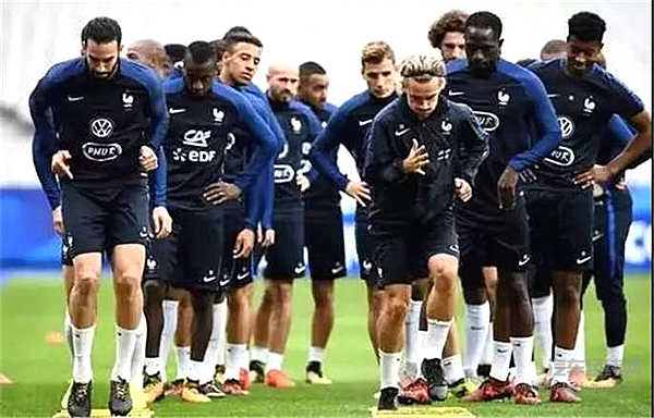 2018世界杯，汽车和足球是如何搭配呢？