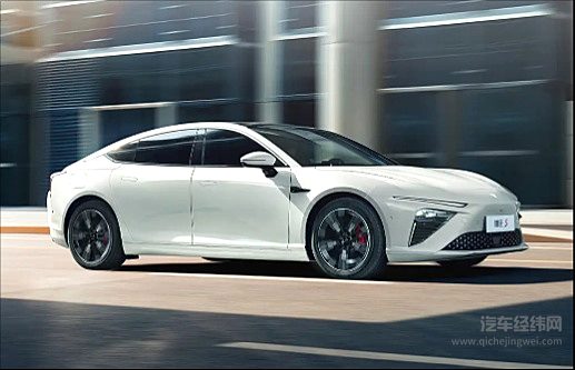 领克07 EM-P与哪吒S 谁能真正“硬控”到你？