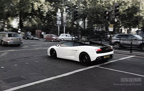 外资品牌都是通过哪些“可有可无”的配置讨好中国汽车消费者？