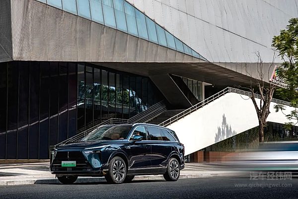 Coffee·AI赋能 魏牌蓝山荣获“华舆奖·2023中国年度典范智能座舱”奖项