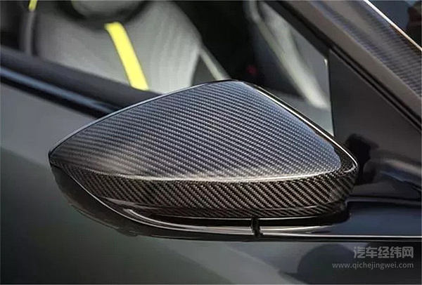 买不起也要看看系列 谁说英国“绅士”都得穿西装？！