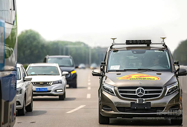 戴姆勒与百度深化自动驾驶和车联网领域战略合作