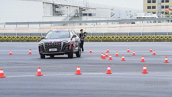 巅峰制胜 一汽红旗HS3登顶2023CCPC大赛专业站