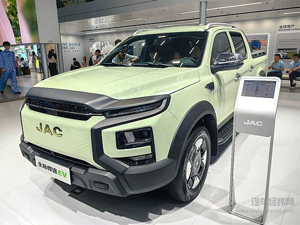 江淮也有核心装备！全栈线控智慧底盘到底有多强？