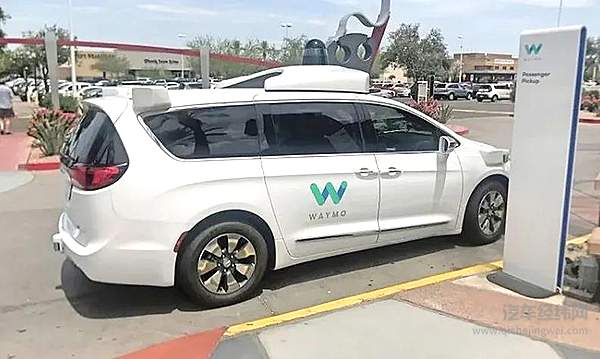 炮轰马斯克 Waymo宣布告别“自动驾驶”时代