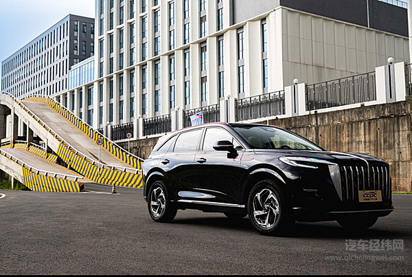 红旗HS3摘得CCPC汽车性能挑战榜爬坡性能挑战第一名！