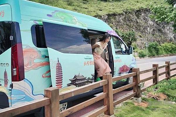 依维柯聚星：一台车搞定全场景 用户直呼“真香”